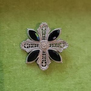 Beautiful Costume Brooch Unisex Black & Silver Maltese Cross Filagree Gothic